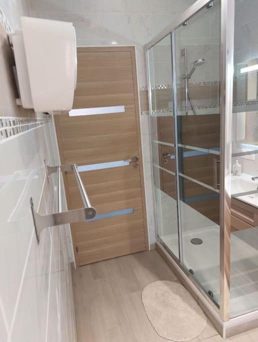 Souvenirs De Provence, Charmant Appartement Neuf 3 Etoiles Дінь-ле-Бен Екстер'єр фото